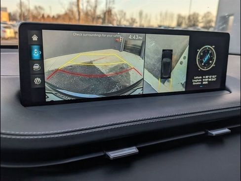 Used 2025 Genesis GV70 3.5T Sport w/ Sport Advanced Package AWD/4WD image 29