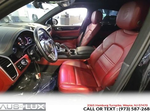 Used 2019 Porsche Cayenne S AWD/4WD image 5