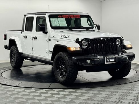 Used 2023 Jeep Gladiator Willys image 6