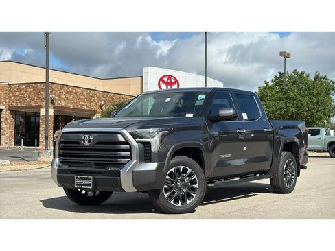 New 2026 Toyota Tundra Limited AWD/4WD image 34