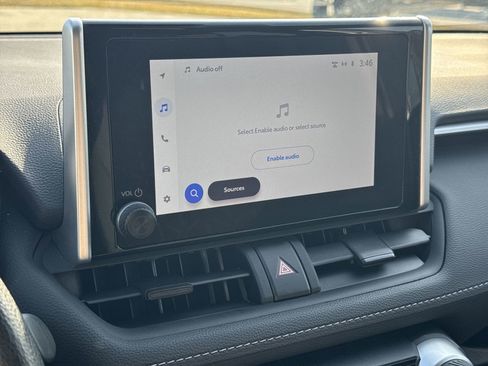 Used 2025 Toyota RAV4 XLE image 23