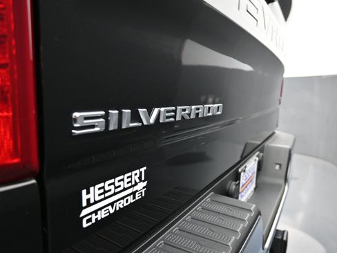 Used 2025 Chevrolet Silverado 1500 LT image 35