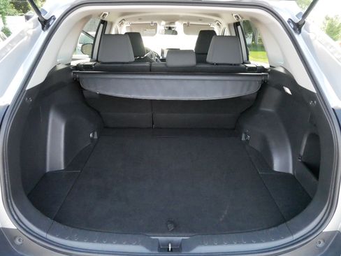 Used 2025 Toyota RAV4 XLE AWD/4WD image 18