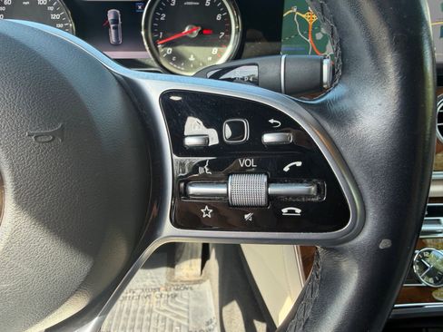 Used 2019 Mercedes-Benz E 450 4MATIC Wagon image 10