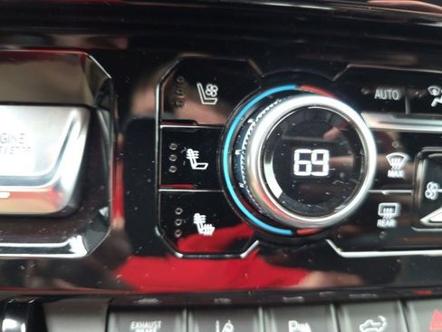 Used 2024 GMC Sierra 2500 AT4 w/ AT4 Premium Plus Package image 18