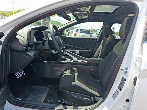 New 2026 Hyundai Elantra SEL Sport w/ Cargo Package FWD image 5