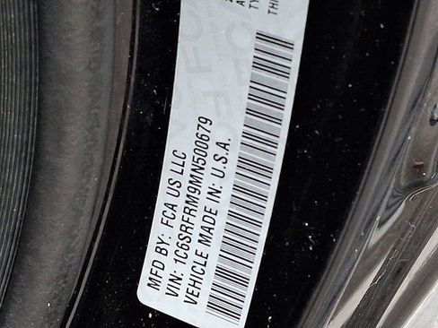 Used 2021 RAM 1500 Laramie AWD/4WD image 33