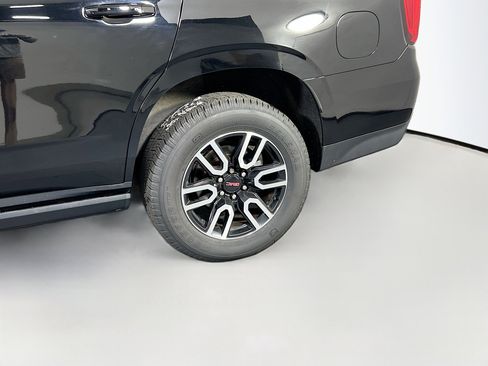 Used 2021 GMC Yukon AT4 w/ AT4 Premium Package AWD/4WD image 31