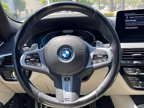 Used 2022 BMW 530e w/ Executive Package RWD image 25
