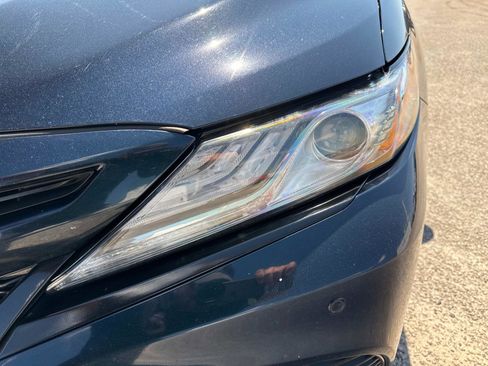 Used 2018 Toyota Camry XSE image 10