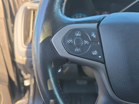 Used 2022 Chevrolet Colorado Z71 w/ Safety Package image 17