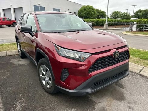 Used 2022 Toyota RAV4 LE FWD image 3