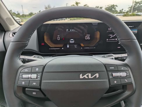 New 2026 Kia K4 EX FWD image 29