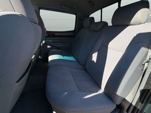 Used 2011 Toyota Tacoma 4x4 Double Cab w/ TRD Off-Road Pkg image 18