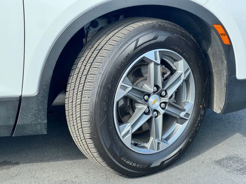 Used 2024 Chevrolet Blazer LT image 9