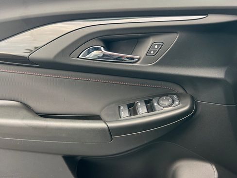 Used 2023 Chevrolet TrailBlazer RS w/ Convenience Package image 11