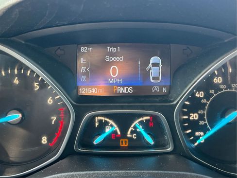 Used 2019 Ford Escape SE image 18