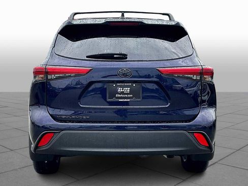Used 2023 Toyota Highlander L image 4
