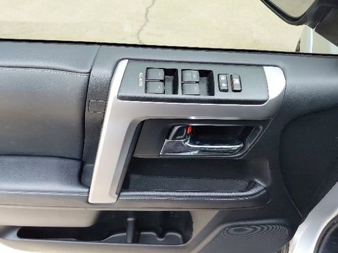 Used 2023 Toyota 4Runner SR5 Premium w/ Moonroof Package AWD/4WD image 28