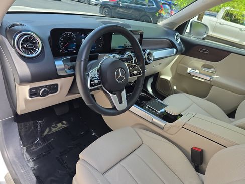 Certified 2022 Mercedes-Benz GLB 250 4MATIC image 15