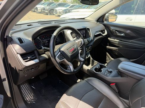 Used 2024 GMC Terrain SLT AWD/4WD image 10