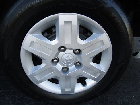 Used 2013 RAM C/V Tradesman FWD image 25