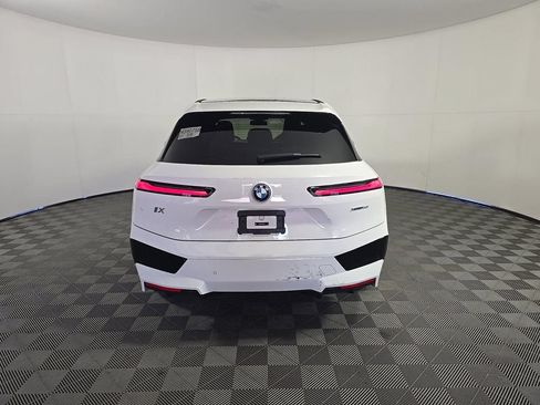 Used 2024 BMW iX xDrive50 w/ Premium Package AWD/4WD image 6