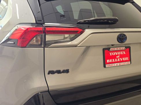 Used 2020 Toyota RAV4 XSE AWD/4WD image 7