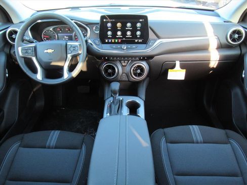 New 2025 Chevrolet Blazer LT image 11