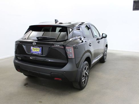 New 2026 Nissan Kicks SV w/ SV Premium Package FWD image 5
