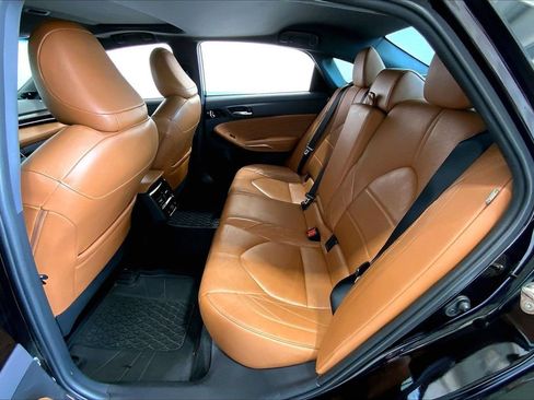 Used 2020 Toyota Avalon Limited FWD image 24