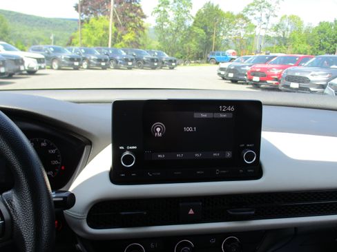 Certified 2023 Honda HR-V LX image 16