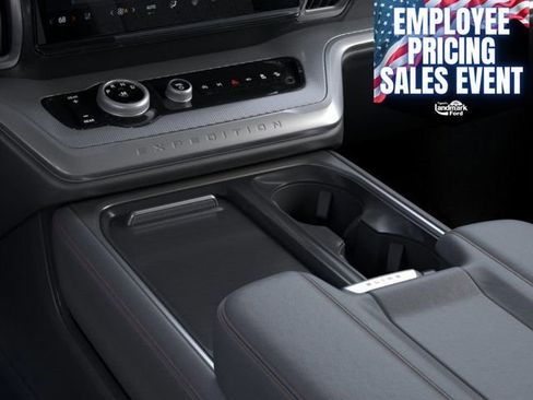 New 2026 Ford Expedition Active AWD/4WD image 15