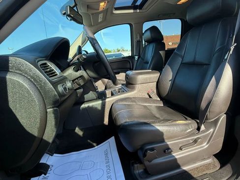 Used 2013 Chevrolet Avalanche LT w/ Suspension Package, Off-Road image 9