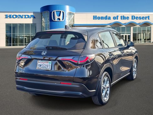 Certified 2024 Honda HR-V LX image 7