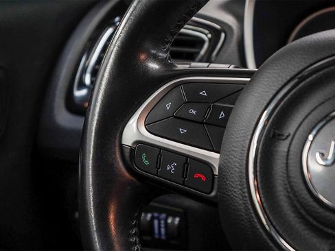 Used 2020 Jeep Compass Latitude image 16