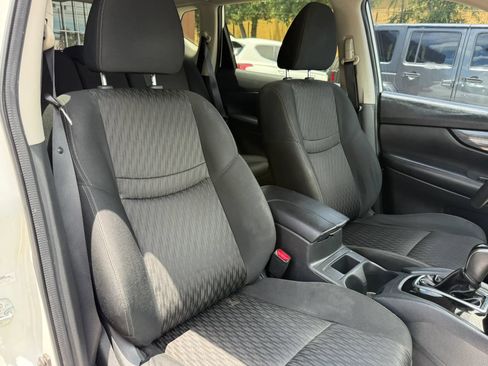 Used 2017 Nissan Rogue S w/ S Appearance Package FWD image 14