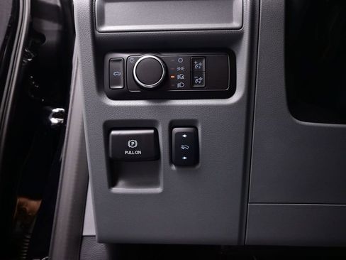 Used 2025 Ford F150 Lightning XLT AWD/4WD image 13