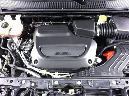 Used 2023 Chrysler Pacifica Touring-L FWD image 44