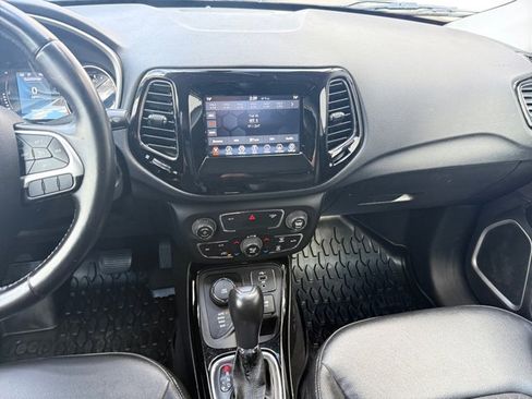Used 2020 Jeep Compass Latitude AWD/4WD image 15