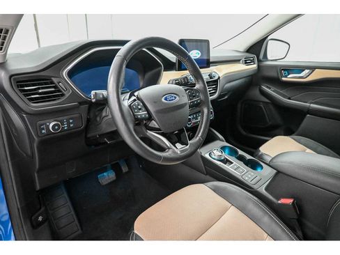 Used 2021 Ford Escape Titanium w/ Titanium Elite Package AWD/4WD image 11