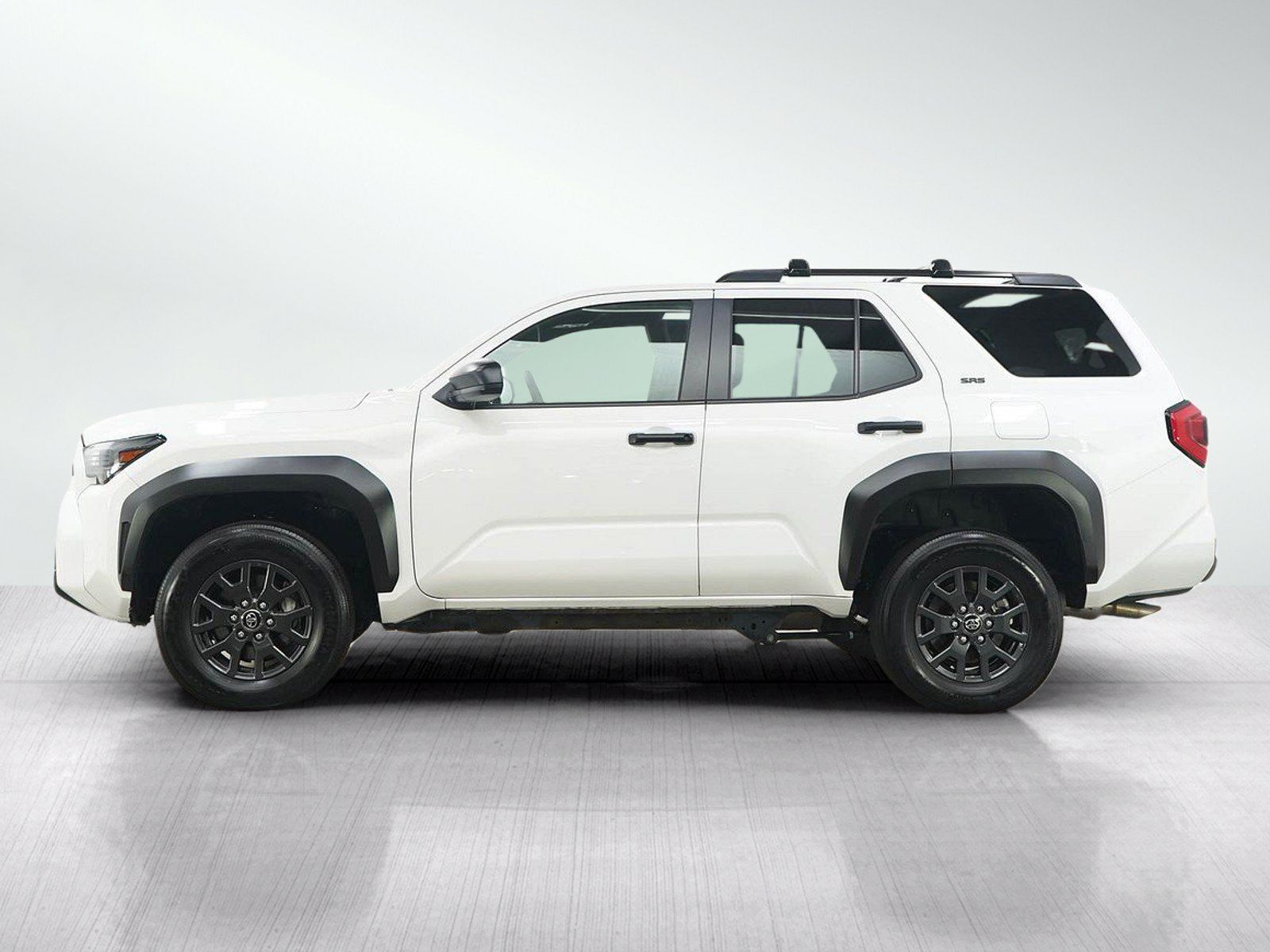 Used 2025 Toyota 4Runner SR5 AWD/4WD image 2