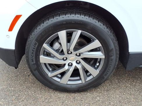 Used 2023 Chevrolet Equinox Premier AWD/4WD image 10