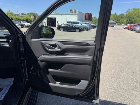 Used 2023 GMC Yukon AT4 w/ AT4 Premium Package AWD/4WD image 28