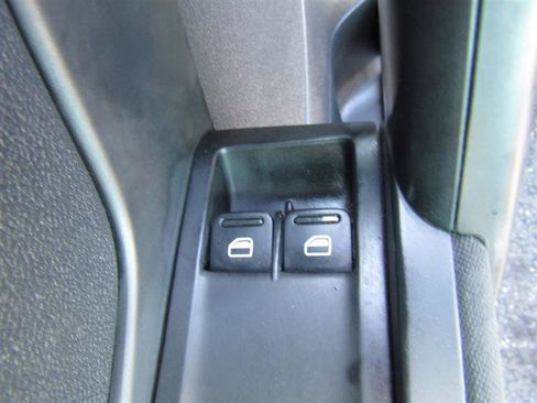 Used 2018 Volkswagen Beetle 2.0T S image 11