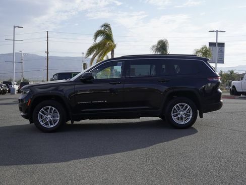 Used 2025 Jeep Grand Cherokee L Laredo AWD/4WD image 7