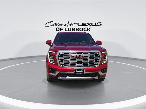 Used 2025 GMC Yukon Denali w/ Sun & Power Step Package AWD/4WD image 3