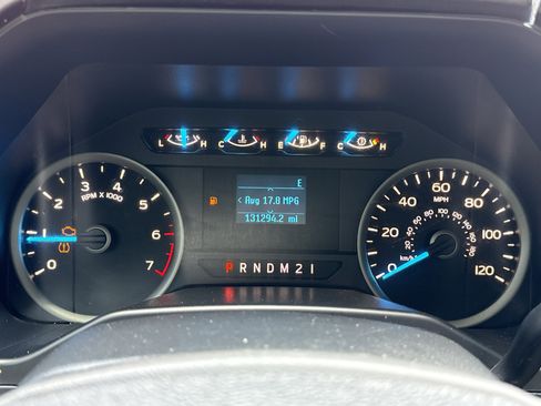 Used 2015 Ford F150 XLT RWD image 11