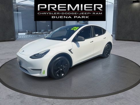 Used 2023 Tesla Model Y Long Range AWD/4WD image 4
