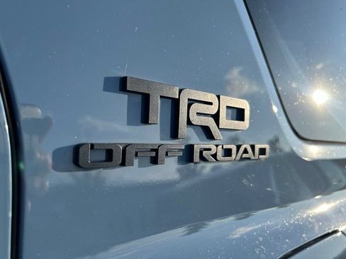 Used 2025 Toyota 4Runner TRD Off-Road Premium AWD/4WD image 3